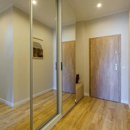 Salt & By 200 M Do Plazy, Ergo Arena Lejlighed Sopot