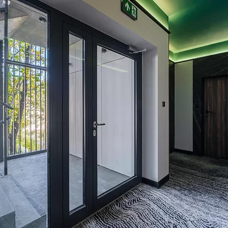 Salt & By 200 M Do Plazy, Ergo Arena *